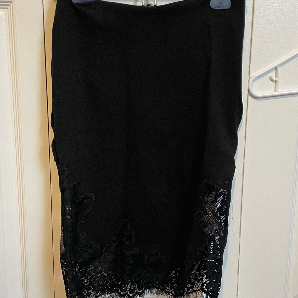 Victoria’s Secret pencil skirt with lace size 0